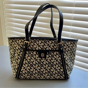 NWOT Tommy Hilfiger Small Tote in Black / Tan